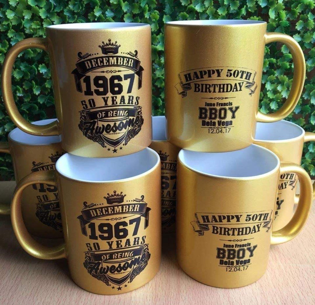 Gold personalised mugs