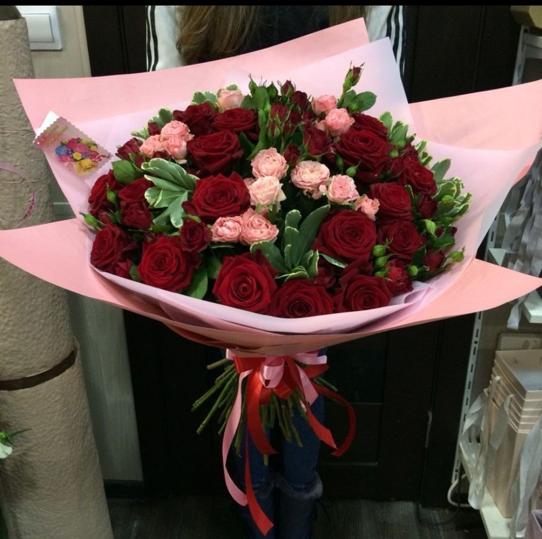 Pink red rose bouquet